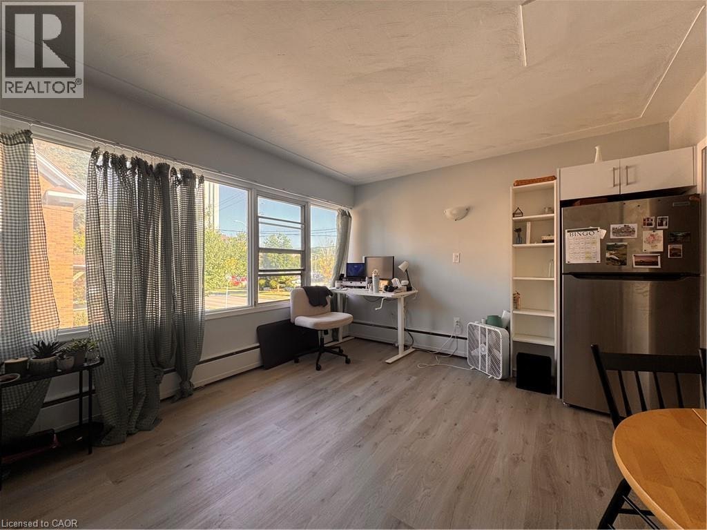 4-521 Park Street, Kitchener, ON, N2G 1N8 - 7