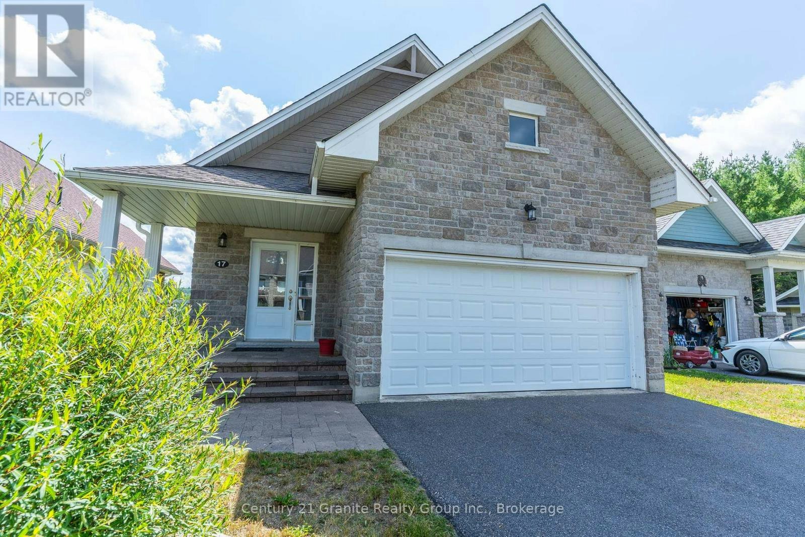 17 Webb Circle, Dysart et al, ON, K0M 1S0 - 2