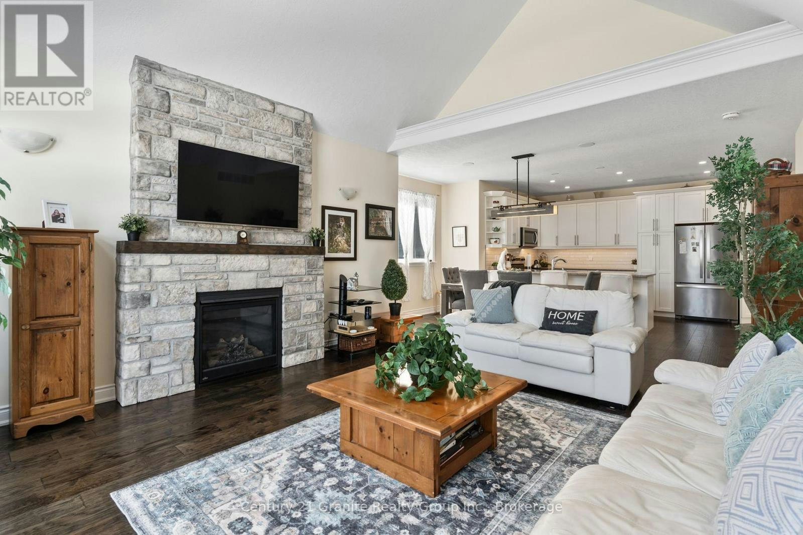 17 Webb Circle, Dysart et al, ON, K0M 1S0 - 17