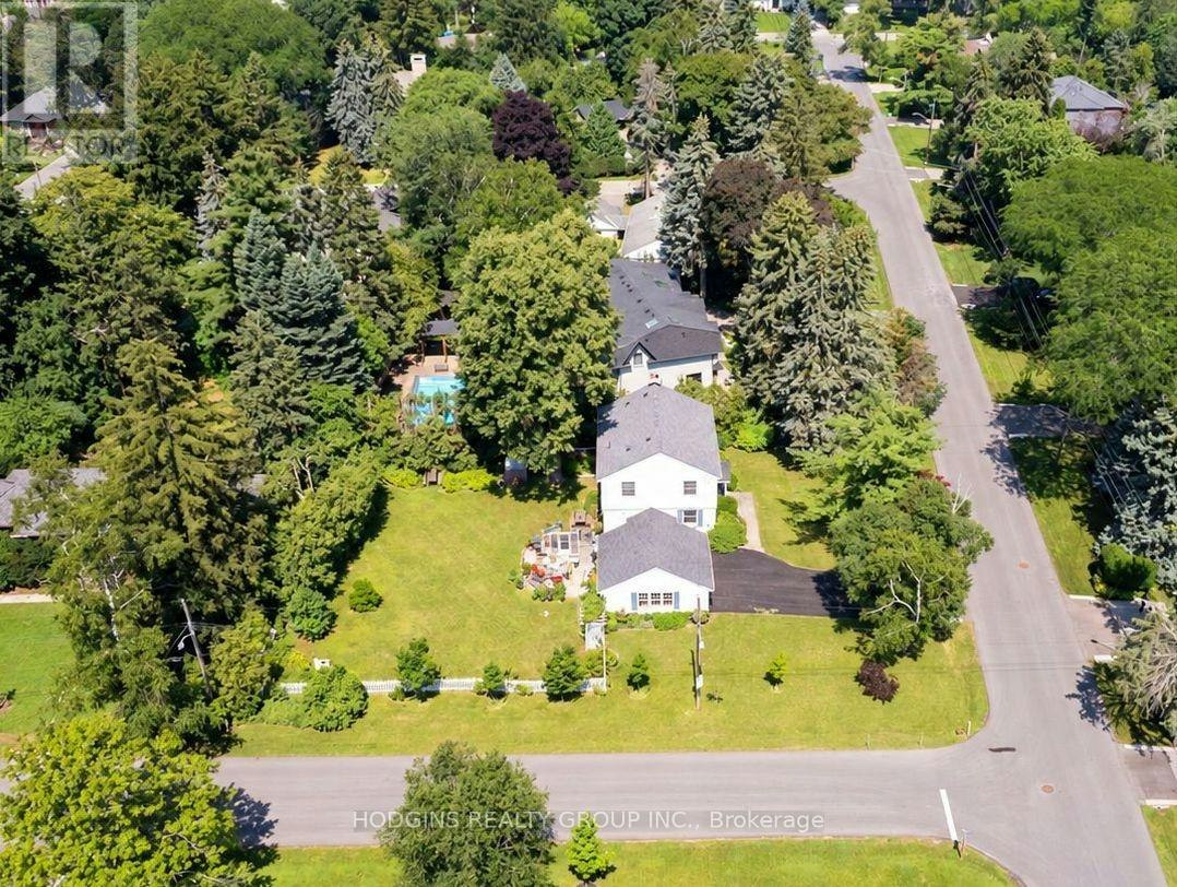 1558 Broadmoor Avenue, Mississauga, ON, L5G 3V1