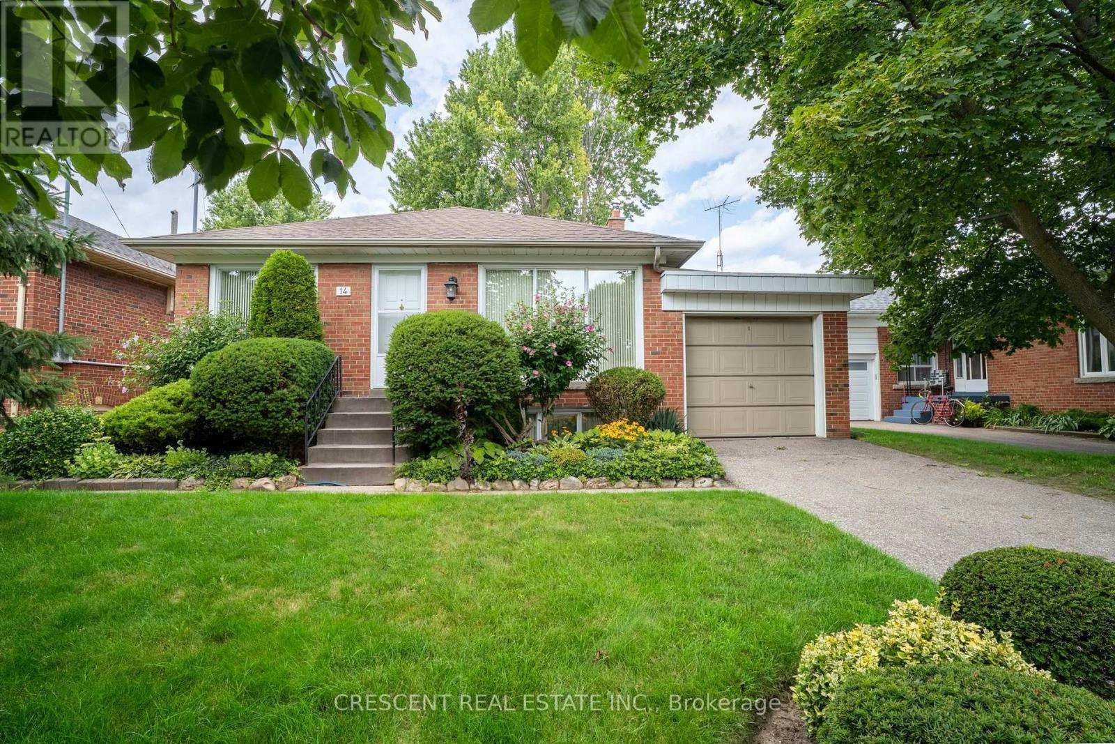 14 Claymore Drive, Toronto, ON, M8Z 2R9