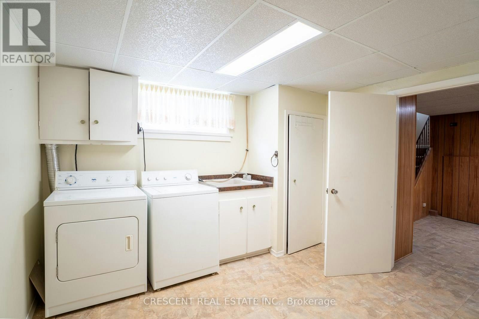 14 Claymore Drive, Toronto, ON, M8Z 2R9 - 14