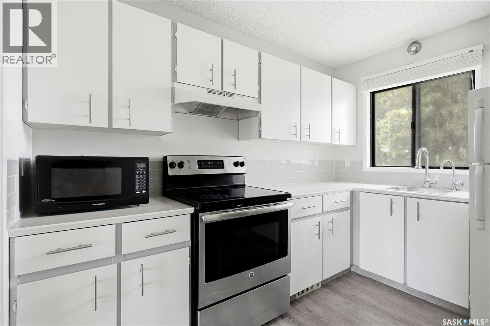 6419 Rochdale Boulevard, Regina, SK, S4X 2Y9