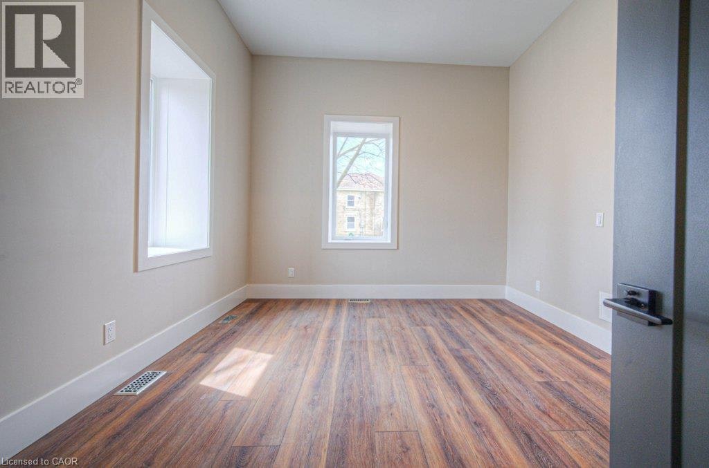 1-1 Bond Street, Cambridge, ON, N1R 4B2 - 15
