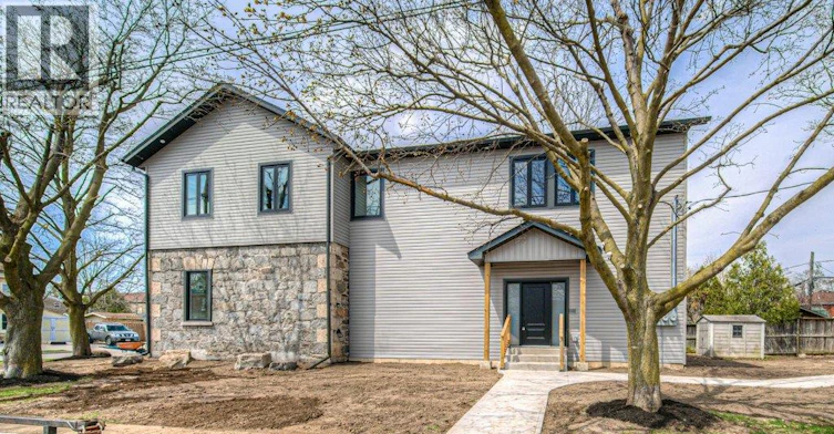 1-1 Bond Street, Cambridge, ON, N1R 4B2