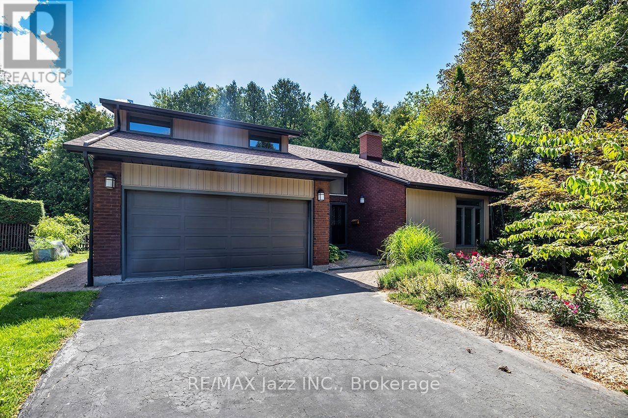1005 Bluefinch Court, Oshawa, ON, L1G 6Y1