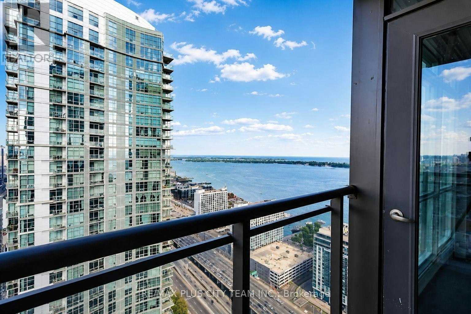 4707-11 Brunel Court, Toronto, ON, M5V 3Y3 - 8