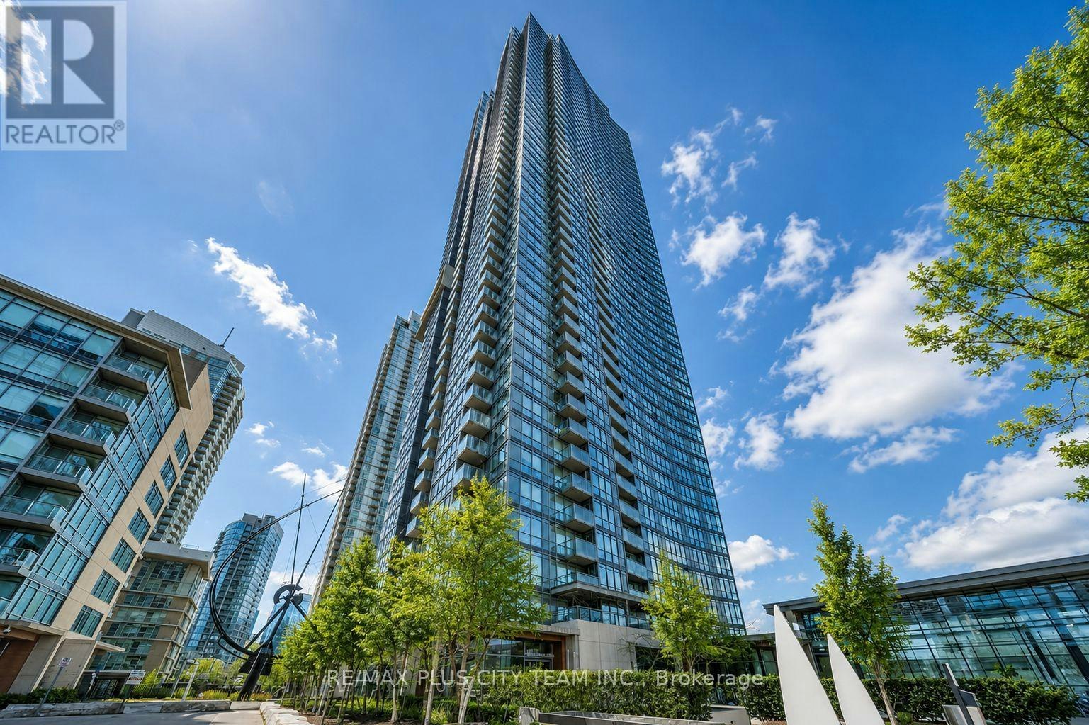 4707-11 Brunel Court, Toronto, ON, M5V 3Y3