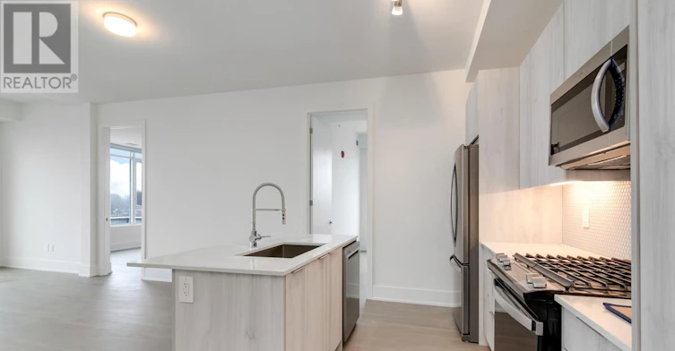 601-495 Logan Avenue, Toronto, ON, M4K 0A5 - 2