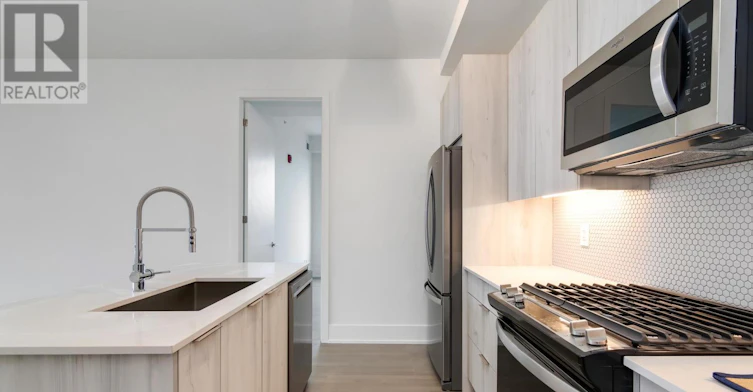 601-495 Logan Avenue, Toronto, ON, M4K 0A5 - 3