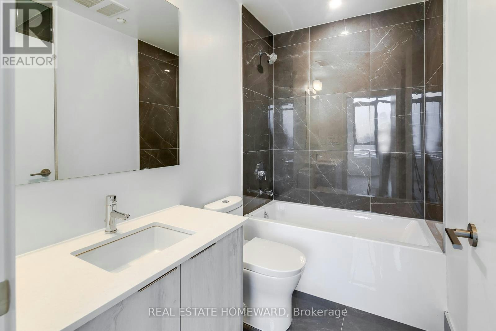 601-495 Logan Avenue, Toronto, ON, M4K 0A5 - 14