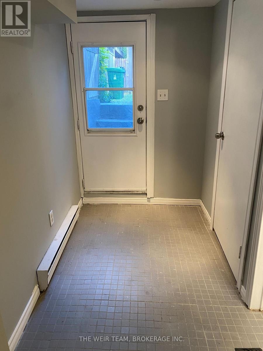 LOWER-61 Rushbrooke Avenue, Toronto, ON, M4M 3A8 - 3