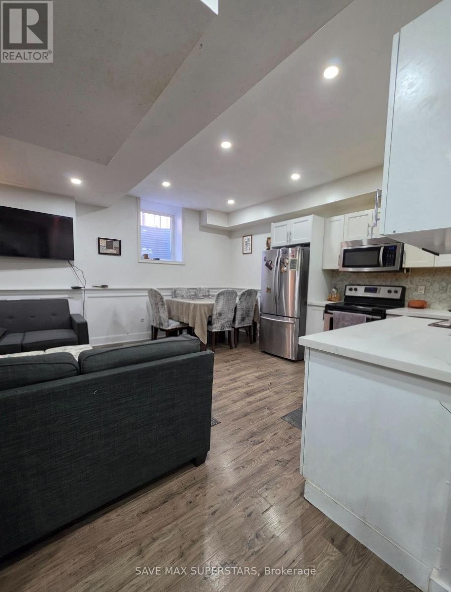 LOWER-133 The Queensway Way, Barrie, ON, L4M 0B4 - 11