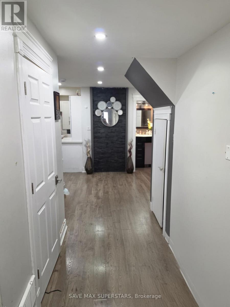 LOWER-133 The Queensway Way, Barrie, ON, L4M 0B4 - 4