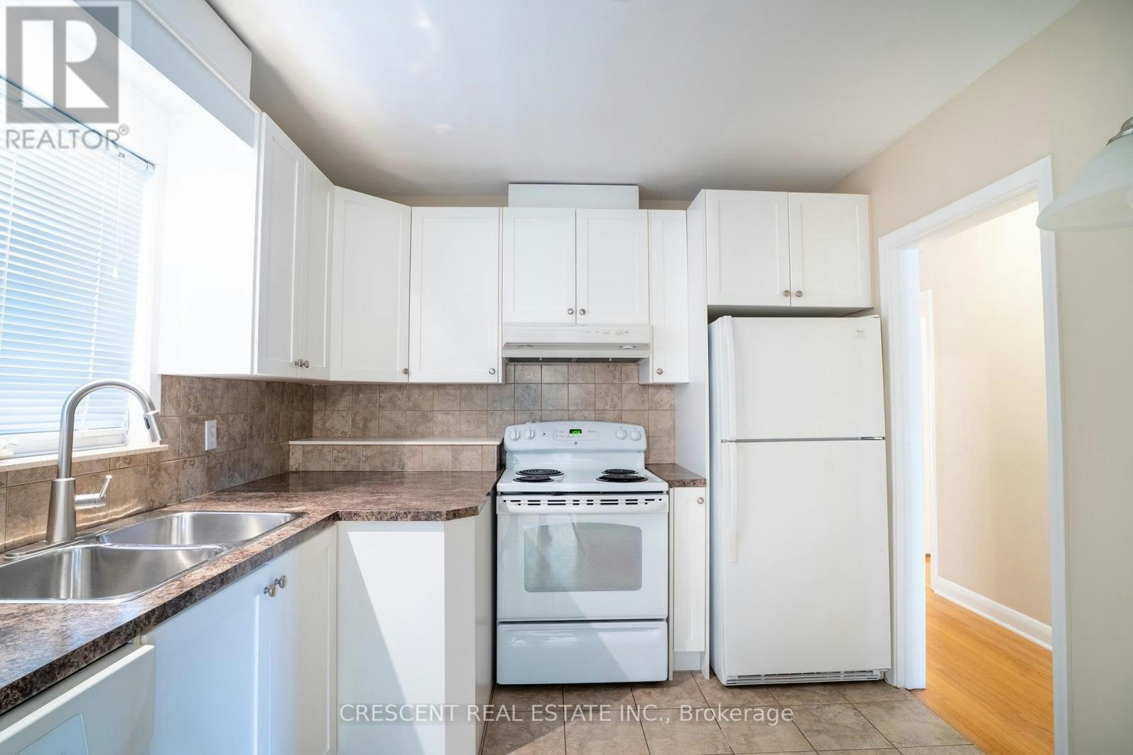 MAIN-14 Claymore Drive, Toronto, ON, M8Z 2R9 - 5