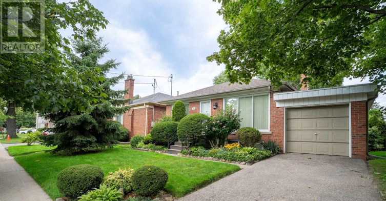 LOWER-14 Claymore Drive, Toronto, ON, M8Z 2R9