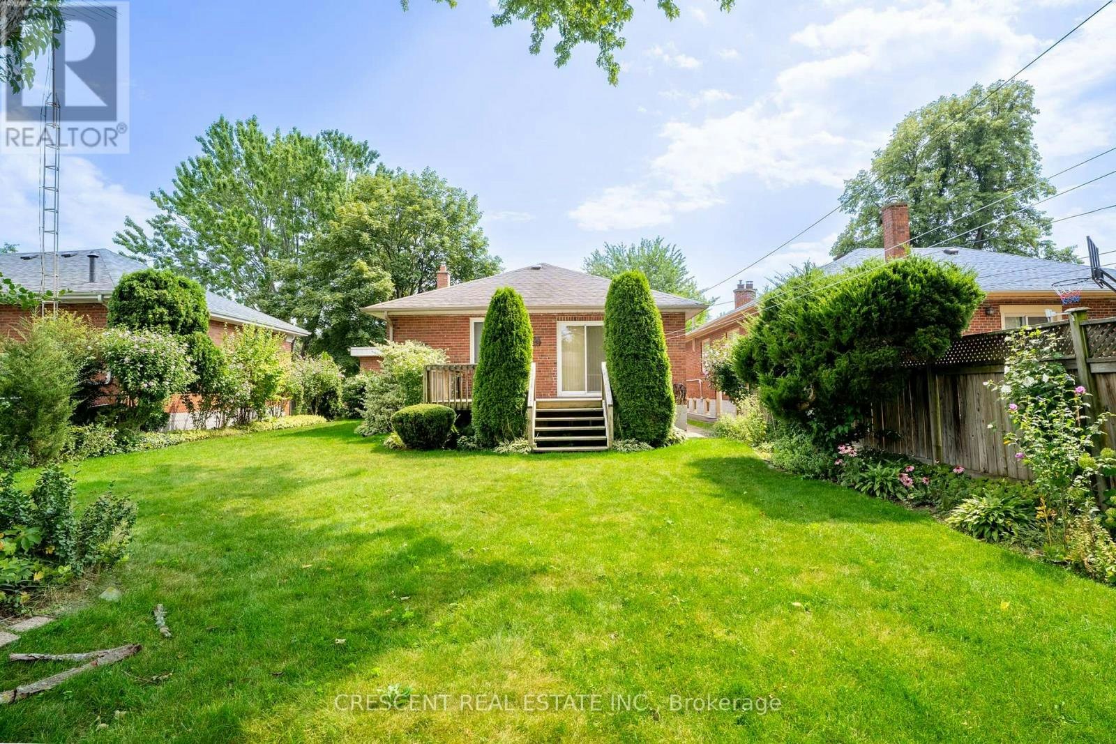 LOWER-14 Claymore Drive, Toronto, ON, M8Z 2R9 - 12