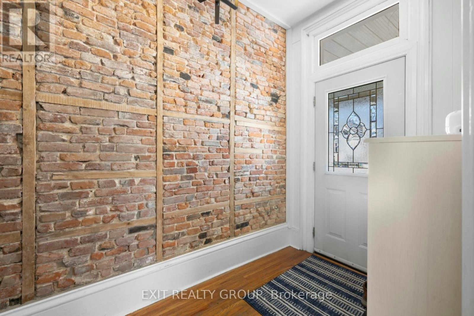 92 Cedar Street, Belleville, ON, K8P 3M4 - 4