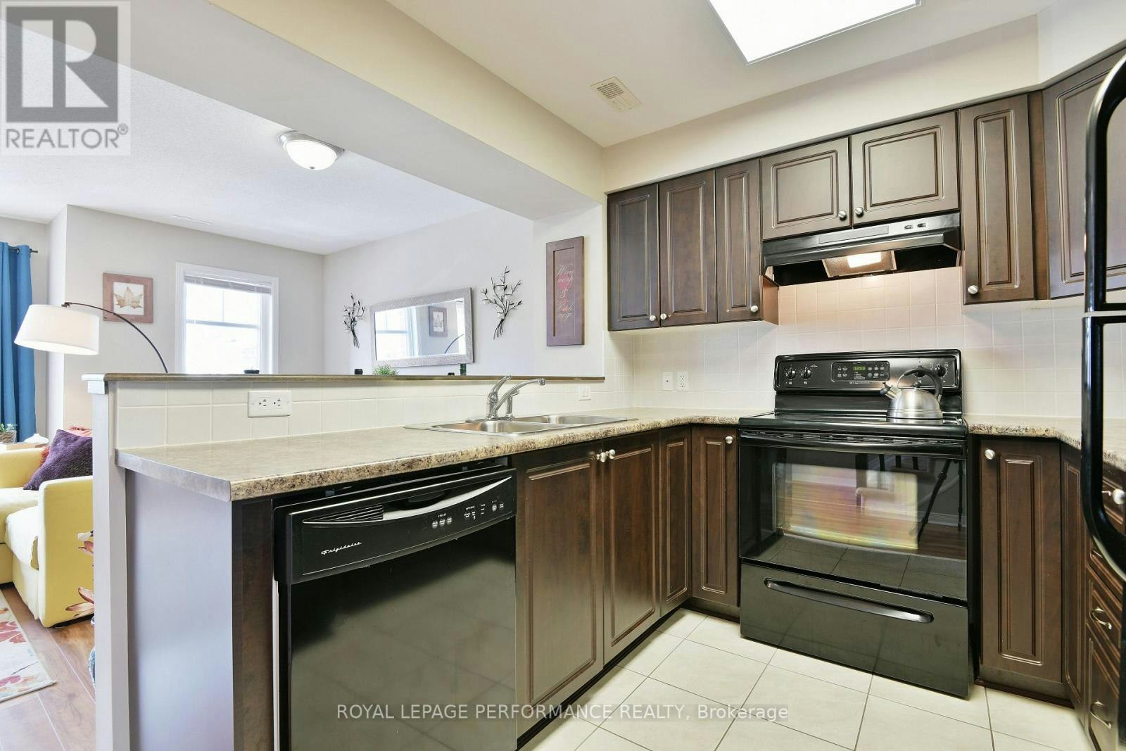1-125 Keltie Private, Ottawa, ON, K2J 0A1 - 10