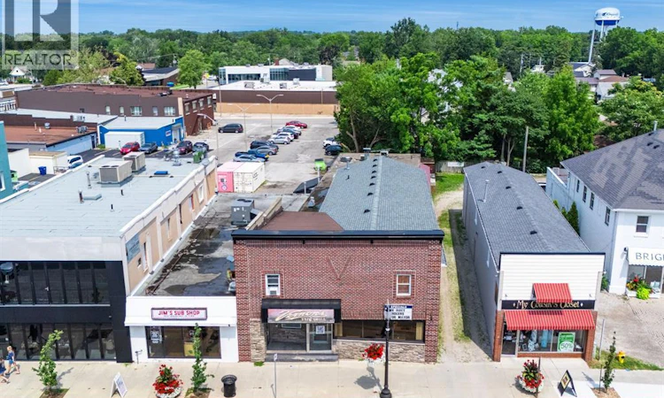 22 Main Street E