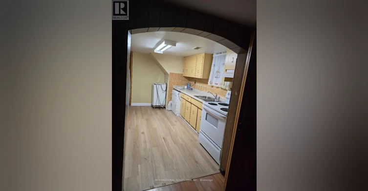 607 Coldstream Avenue, Toronto, ON, M6B 2L1 - 28