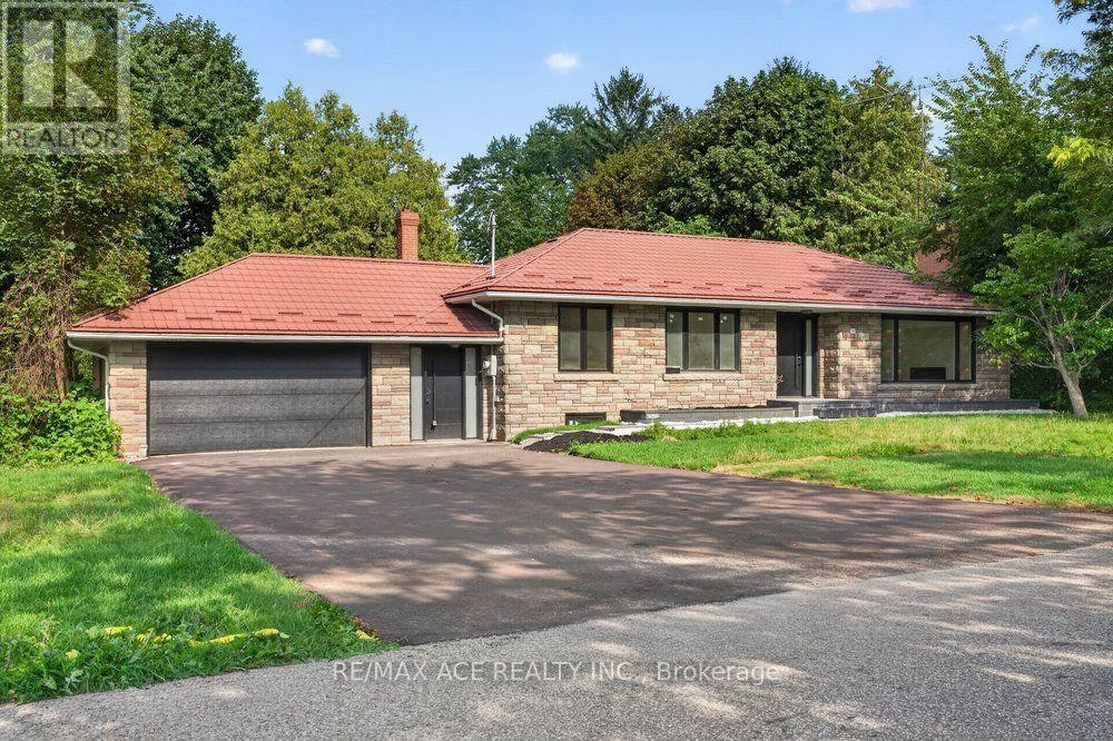11 Faircroft Boulevard, Toronto, ON, M1N 2W9 - 3