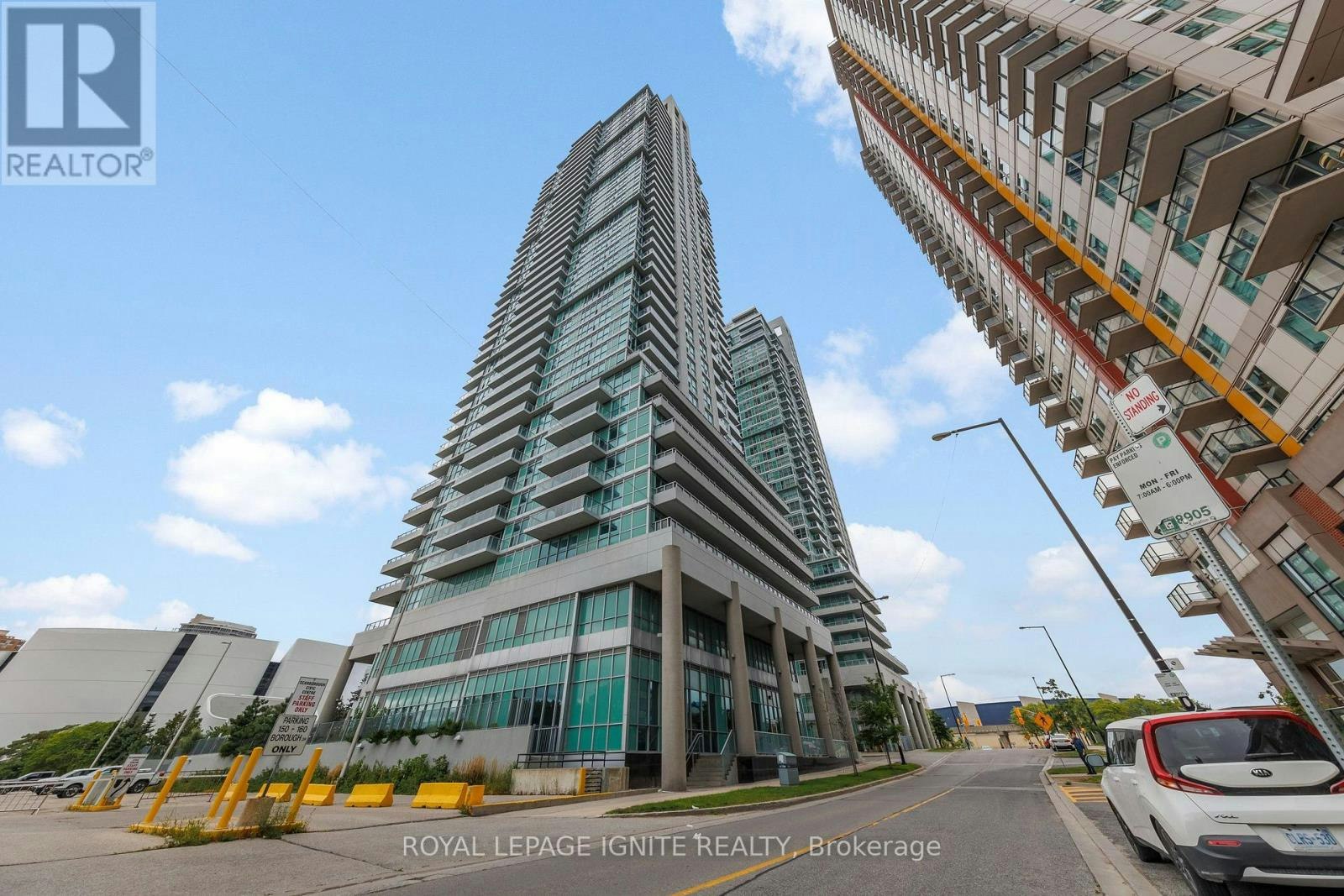 PH04-50 Town Centre Court, Toronto, ON, M1P 0A9 - 2