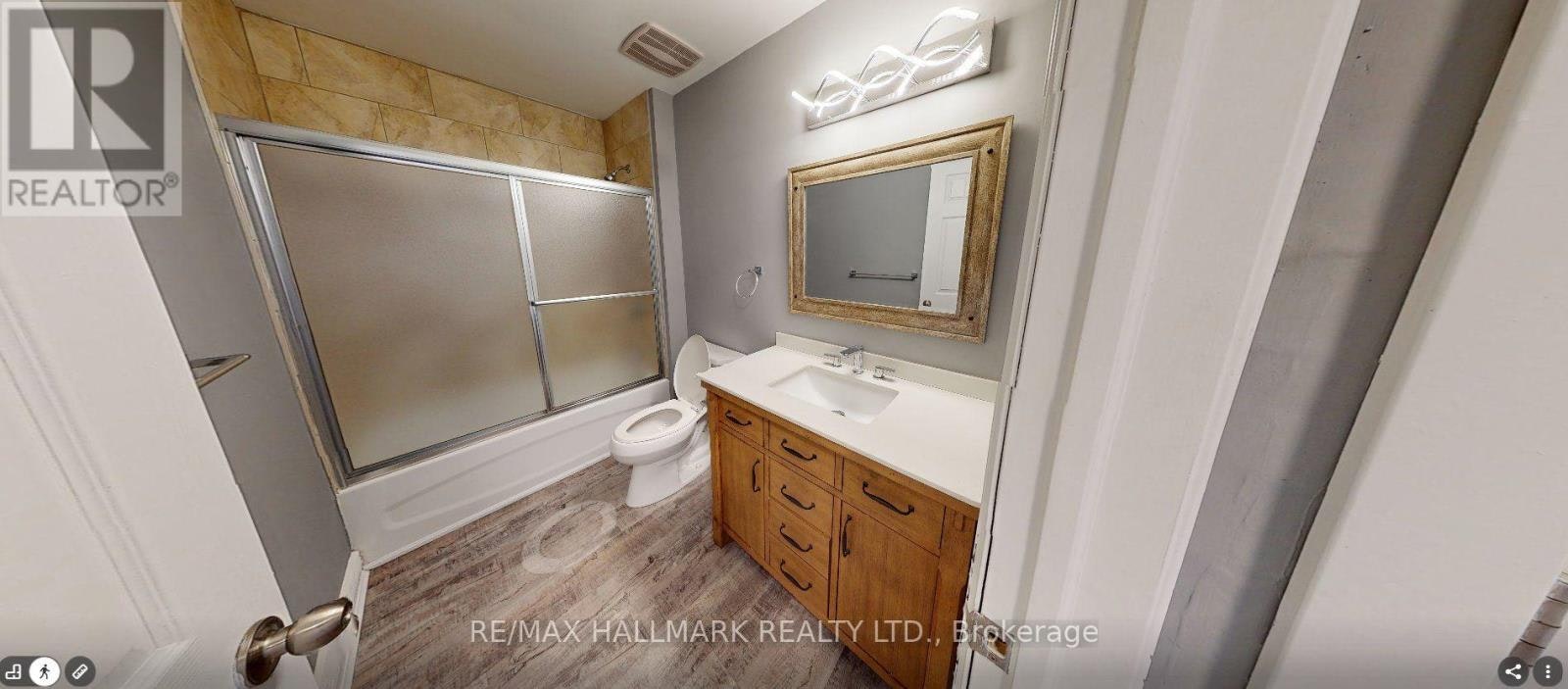 1-1610 Queen Street E, Toronto, ON, M4L 1G2 - 5
