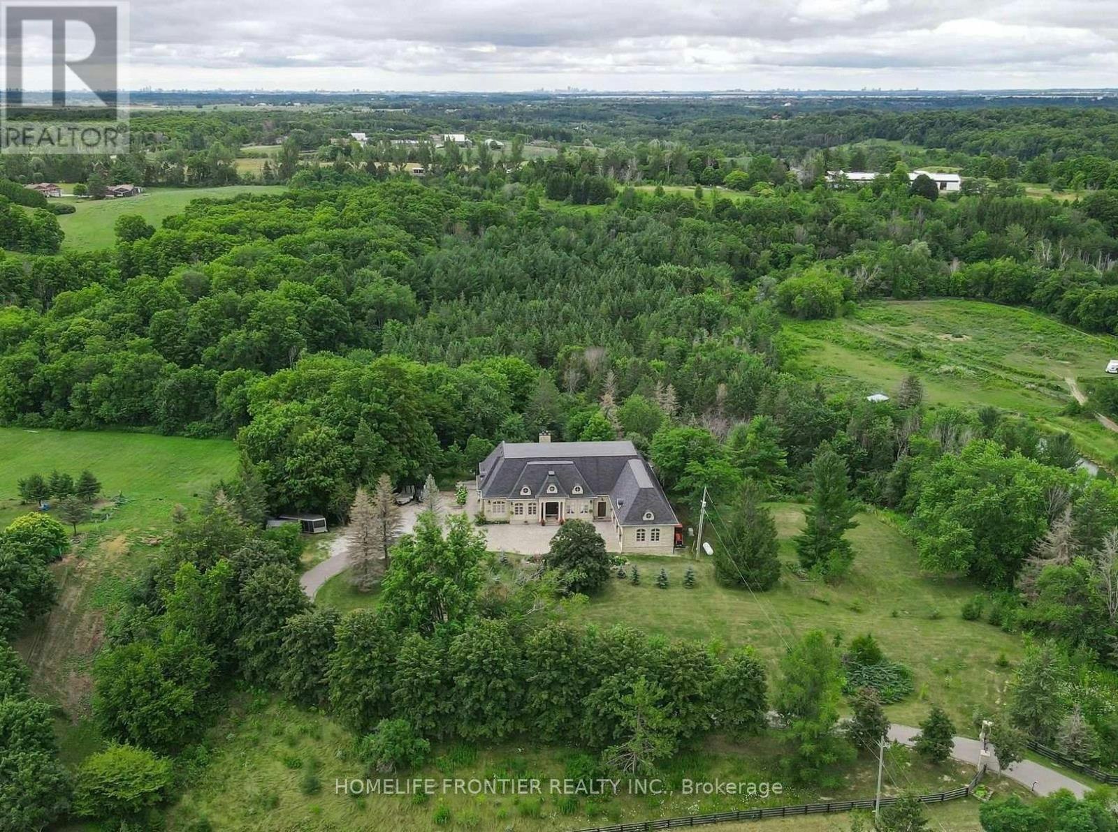 7645 16th Side Road, King, ON, L7E 5R7