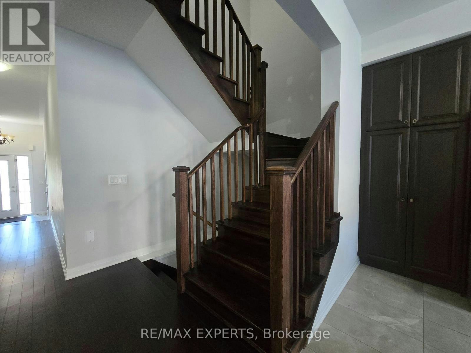 35 Landolfi Way, Bradford West Gwillimbury, ON, L3Z 4L7 - 7