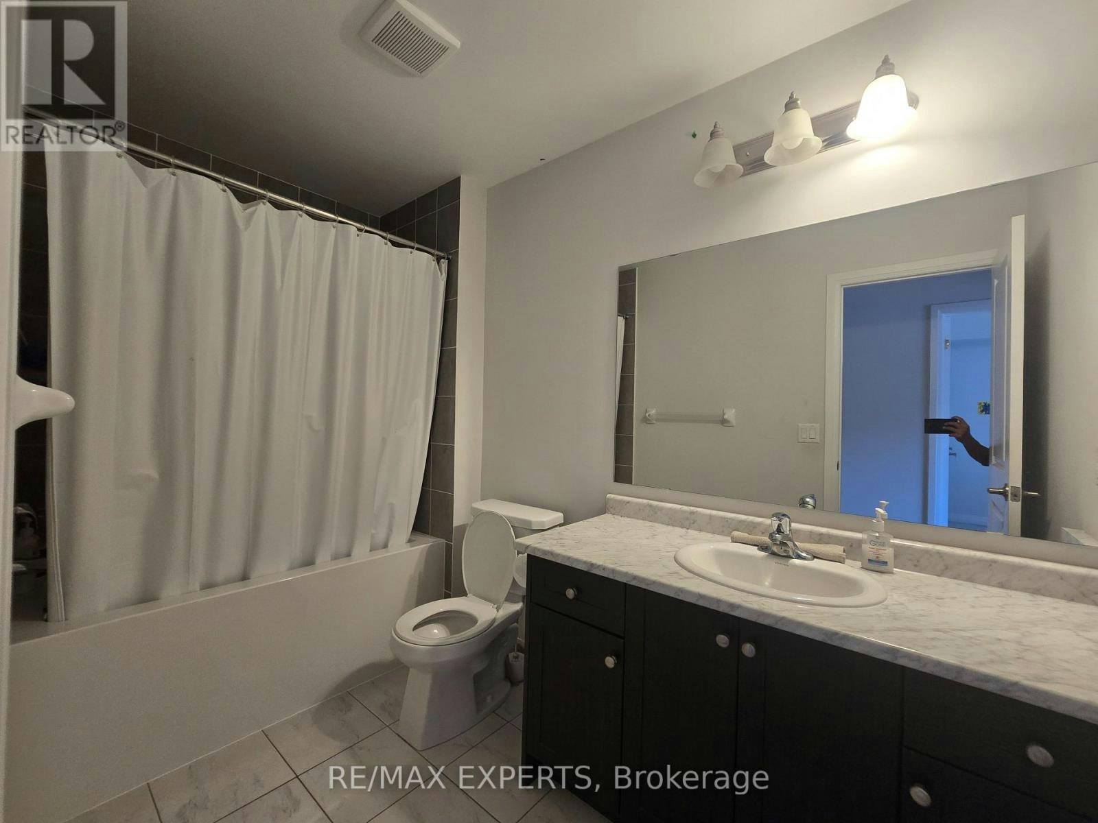 35 Landolfi Way, Bradford West Gwillimbury, ON, L3Z 4L7 - 12