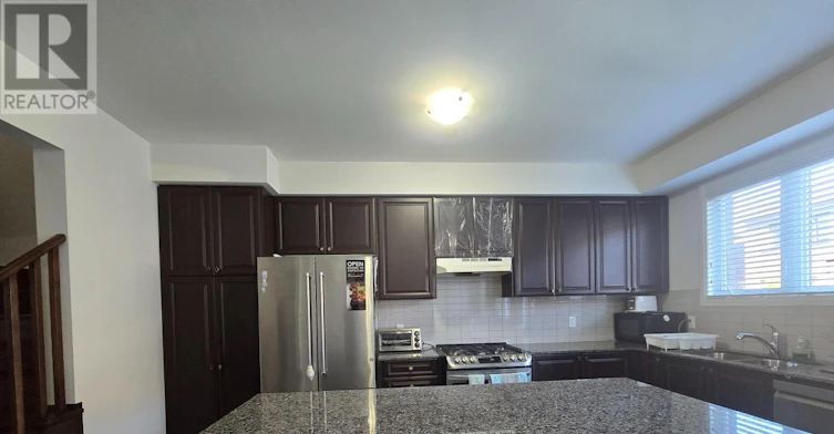 35 Landolfi Way, Bradford West Gwillimbury, ON, L3Z 4L7 - 5