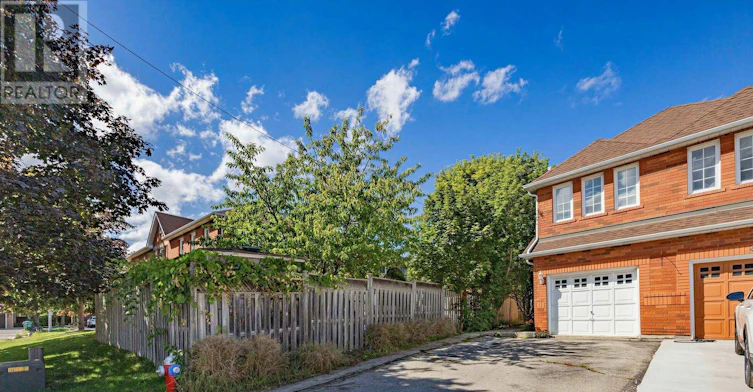 1329 Whiffletree Court, Mississauga, ON, L5N 7R1 - 3