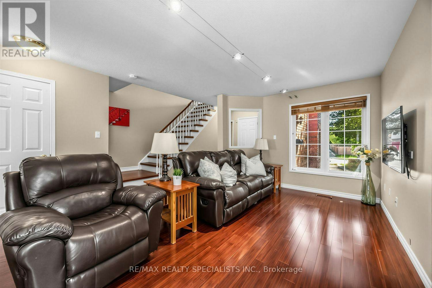 1329 Whiffletree Court, Mississauga, ON, L5N 7R1 - 8