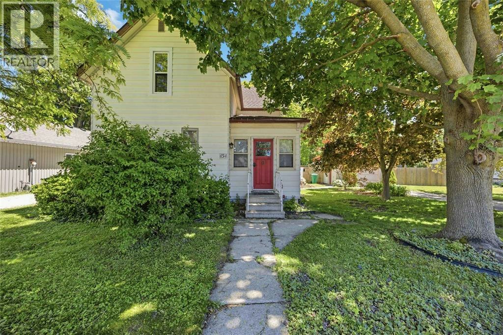 454 Maude Street, Petrolia, ON, N0N 1R0