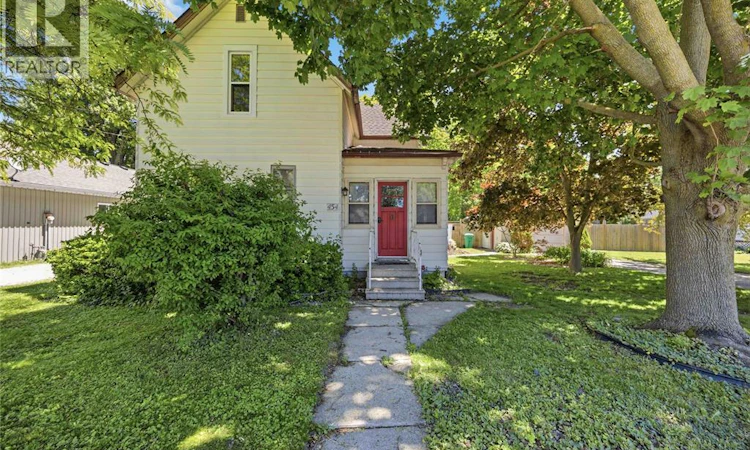 454 Maude Street
