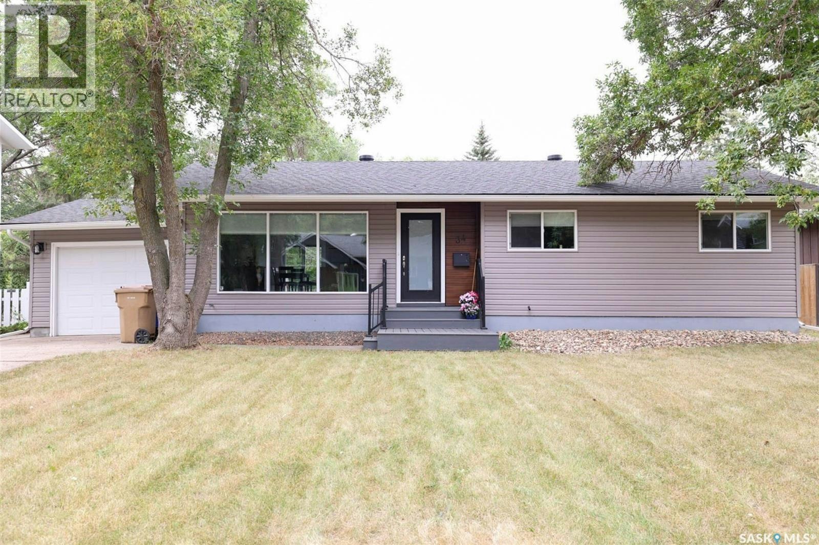 34 Elmwood Place, Regina, SK, S4S 5M3