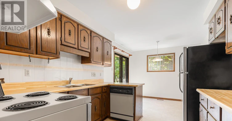 1344 Kenmuir Avenue, Mississauga, ON, L5G 4B4 - 7