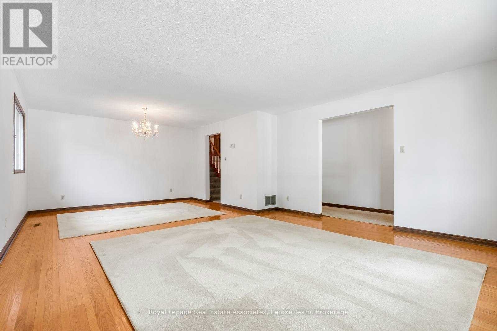1344 Kenmuir Avenue, Mississauga, ON, L5G 4B4 - 4
