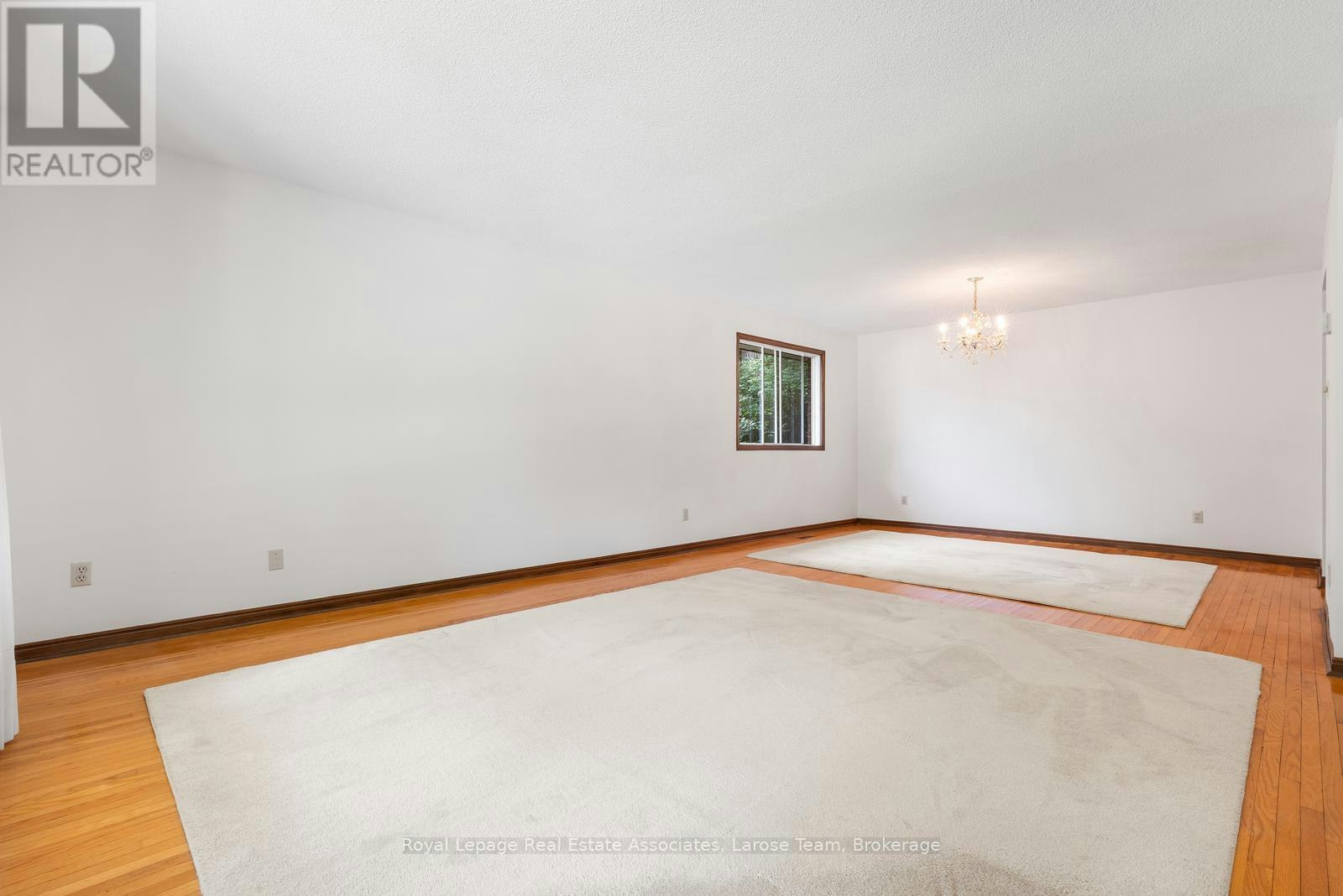 1344 Kenmuir Avenue, Mississauga, ON, L5G 4B4 - 5