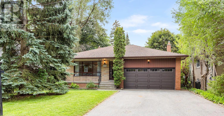 1344 Kenmuir Avenue, Mississauga, ON, L5G 4B4