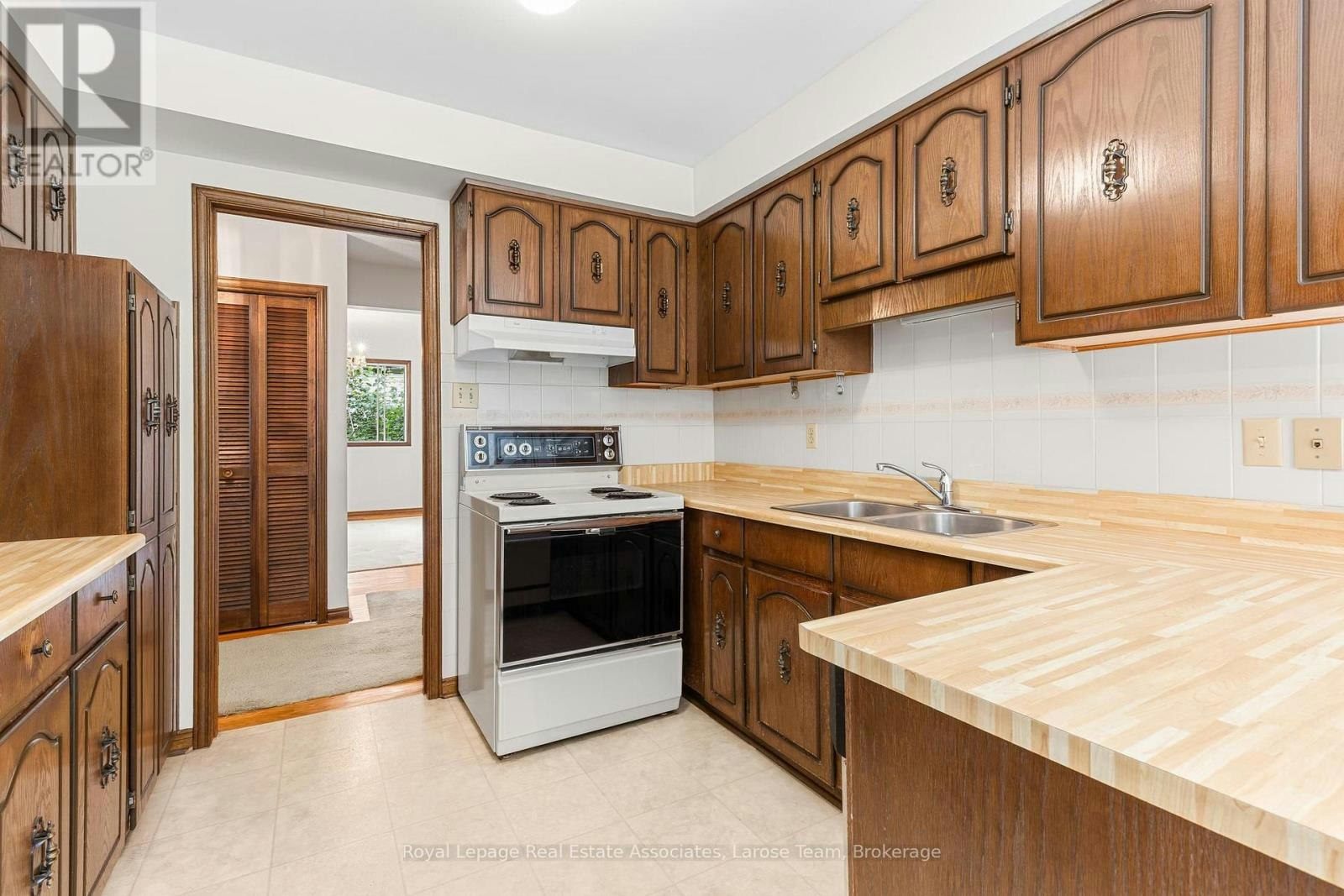 1344 Kenmuir Avenue, Mississauga, ON, L5G 4B4 - 8