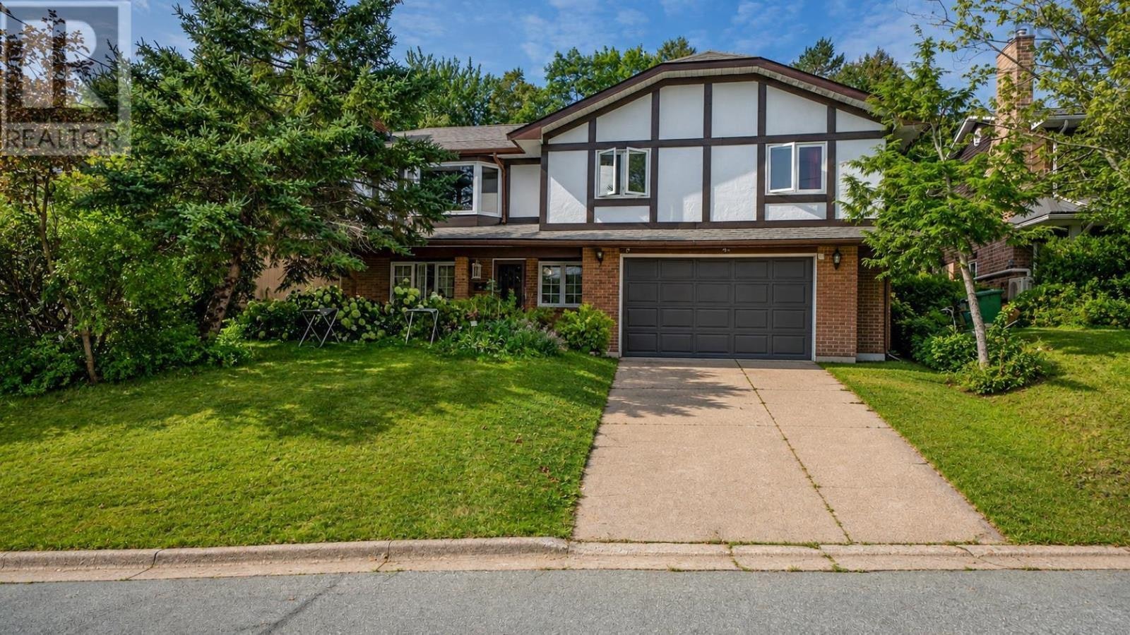 47 Forest Road, Dartmouth, NS, B2Y 4G5