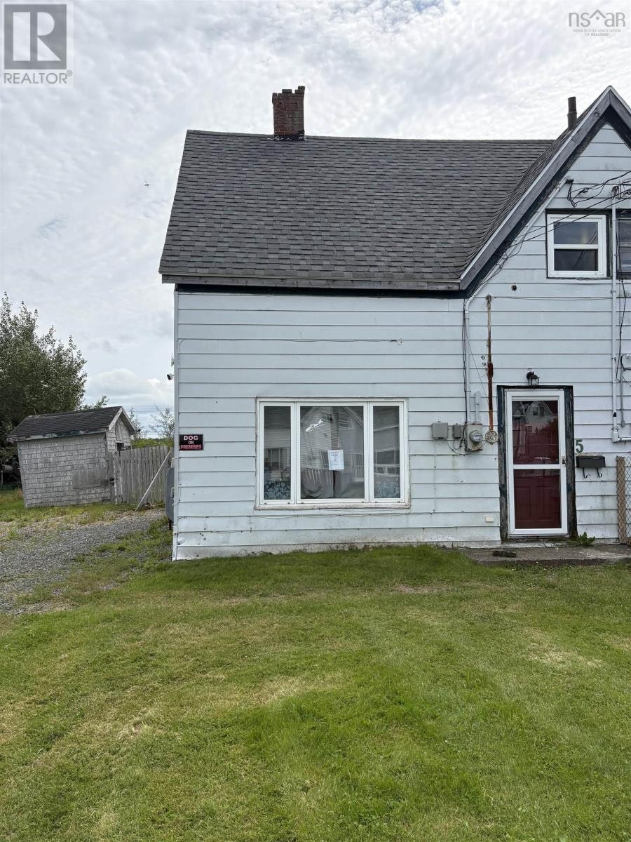 5 International Street, Glace Bay, NS, B1A 3P8