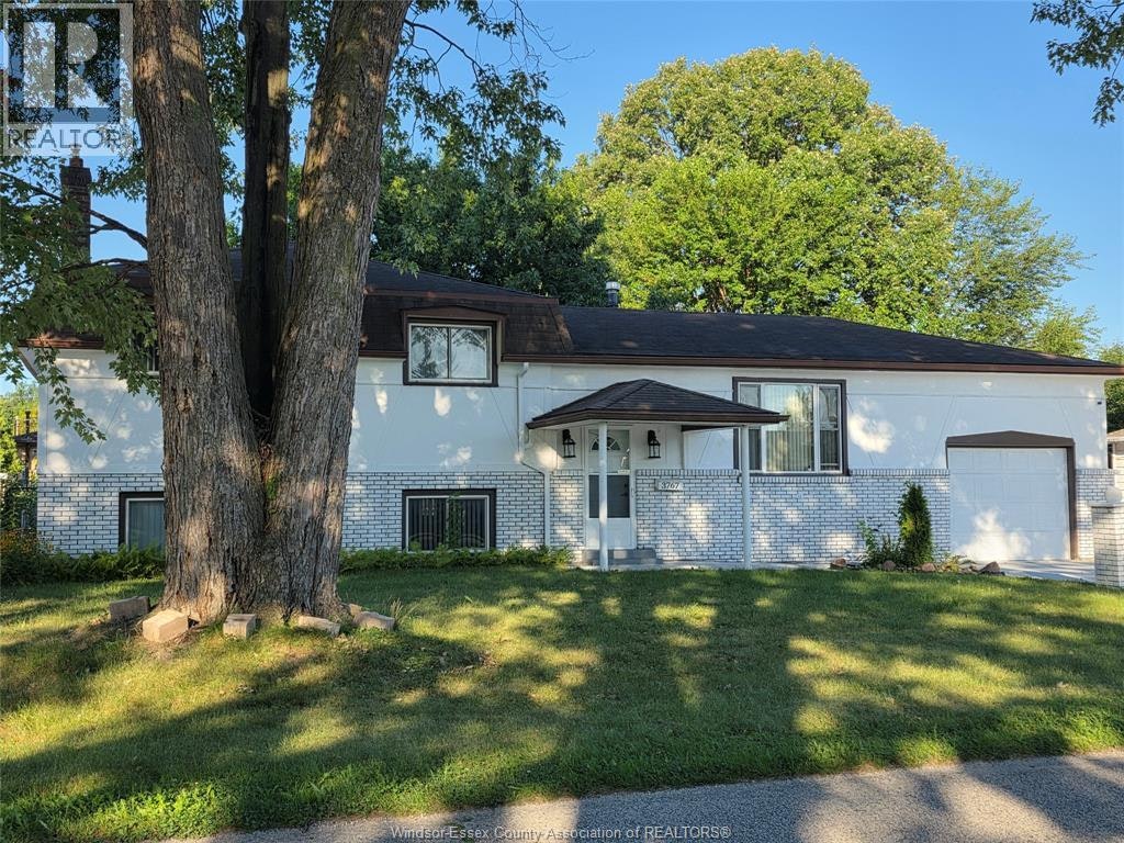 3767 Turner, Windsor, ON, N8W 3N2
