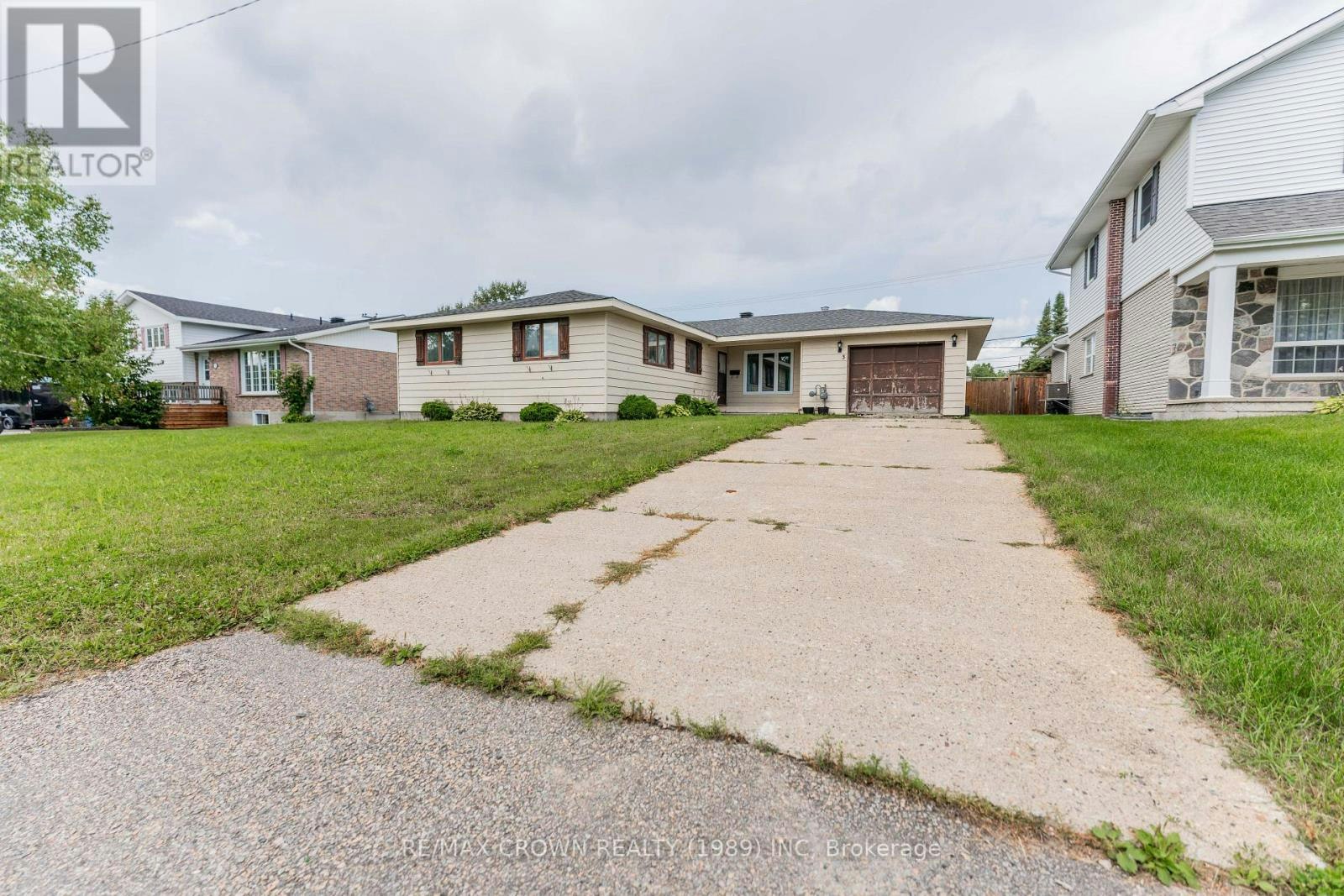 3 Clark Street, Kapuskasing, ON, P5N 1L3