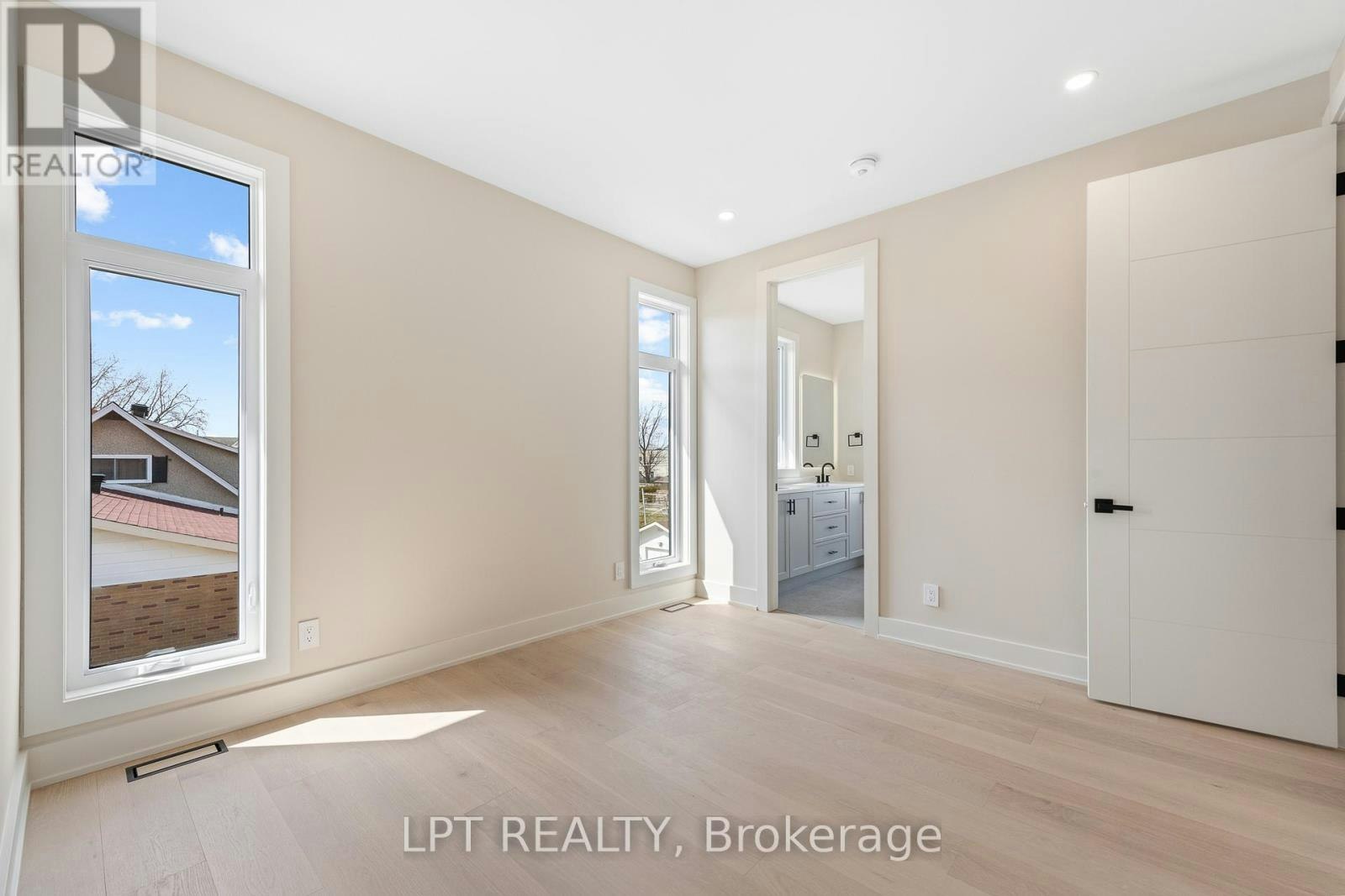15 Briggs Avenue, Ottawa, ON, K2E 6W5 - 40