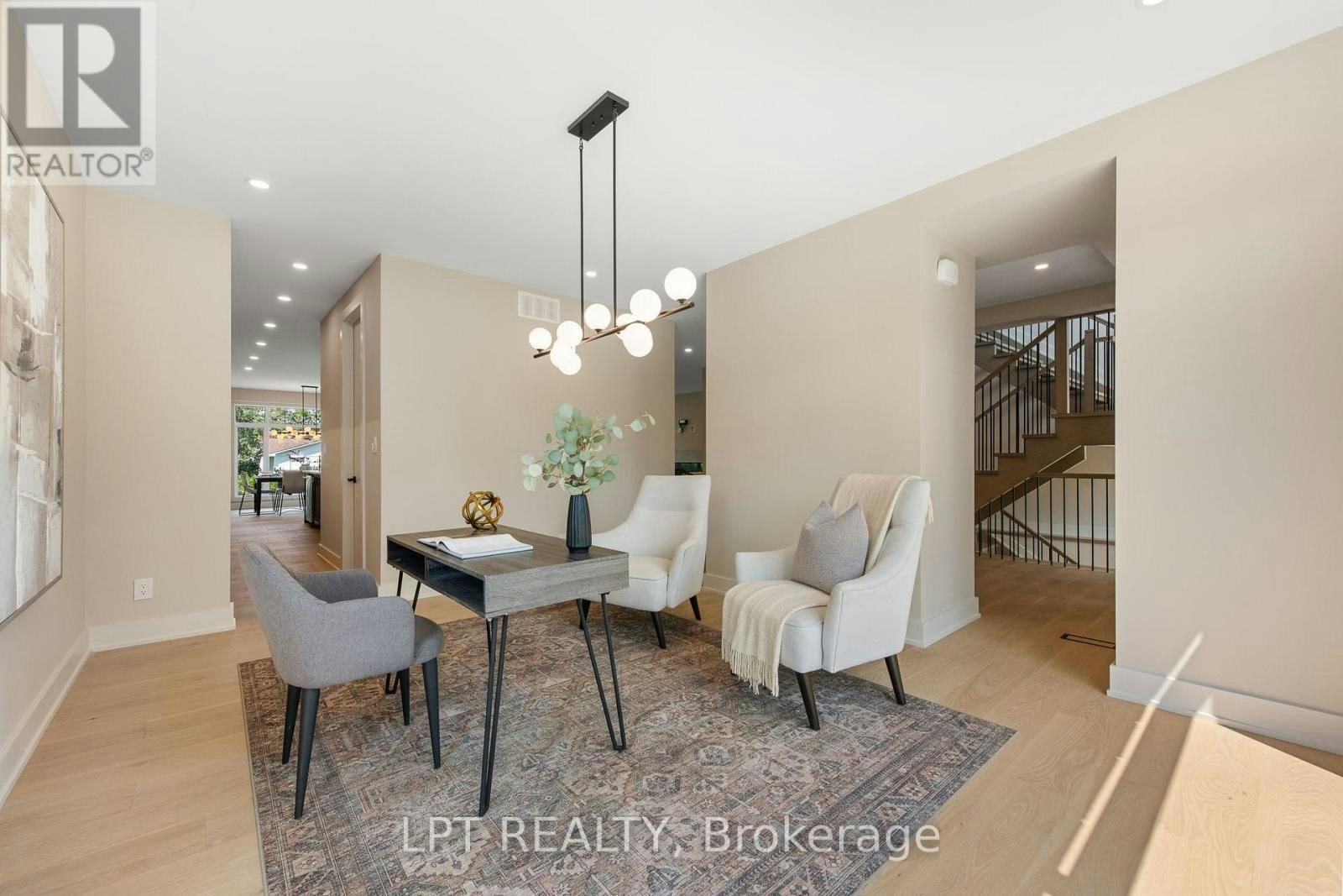15 Briggs Avenue, Ottawa, ON, K2E 6W5 - 8