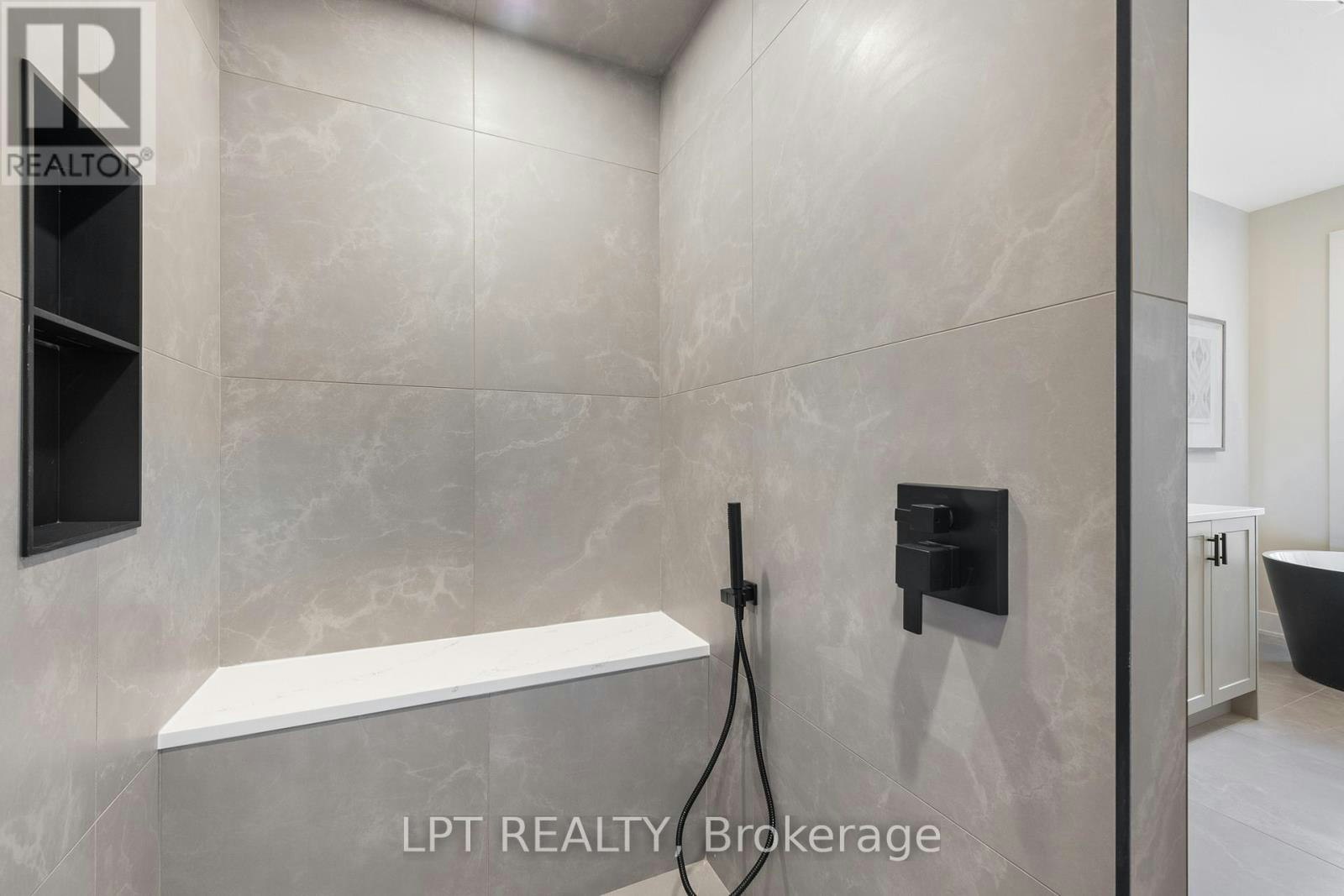 15 Briggs Avenue, Ottawa, ON, K2E 6W5 - 34