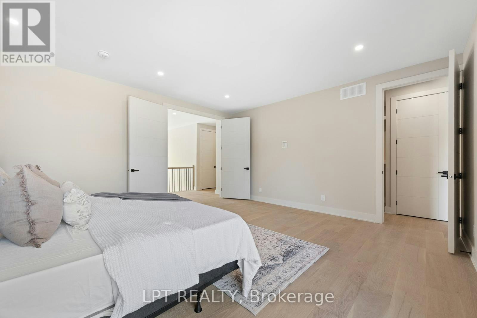 15 Briggs Avenue, Ottawa, ON, K2E 6W5 - 29